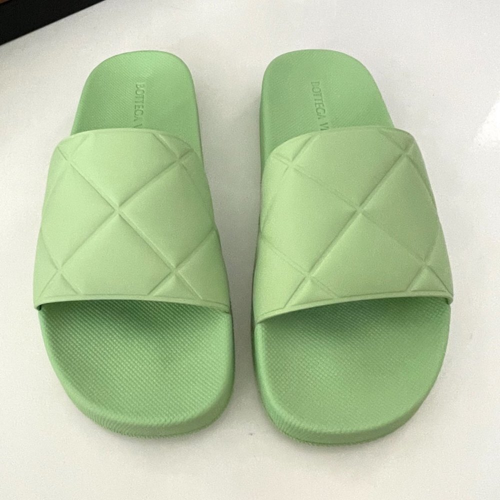 Bottega Veneta 640051 Women's Pistachio Rubber‎ Slides Shoes 40 (US 10) A89507S